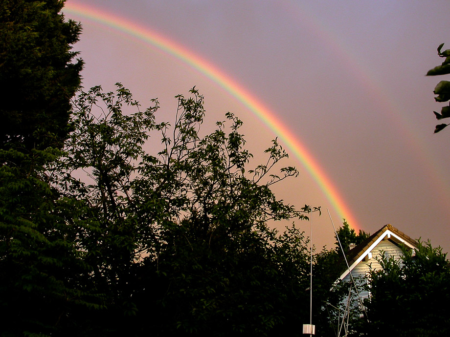 REGENBOGEN AM PFINGSTSAMSTAG