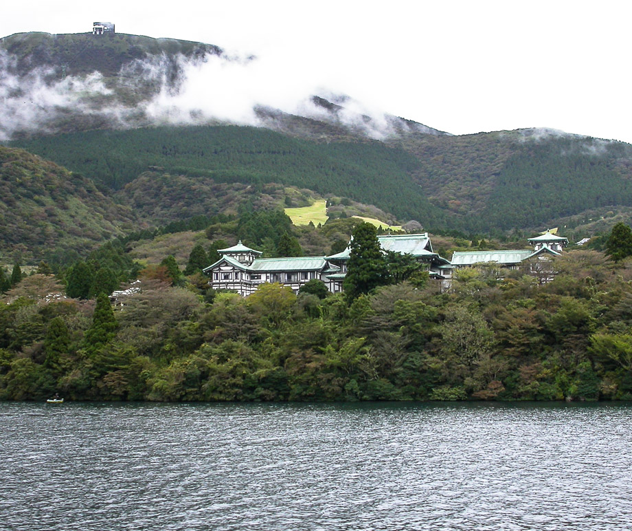 JAPAN - HAKONE - ASHISEE