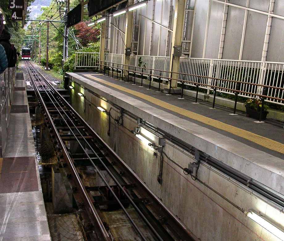 JAPAN - HAKONE - BAHN